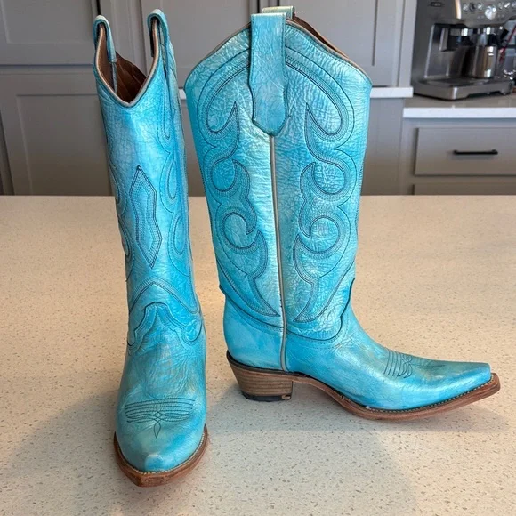 Circle G Turquoise Western Cowboy Boots - Picture 8 of 11